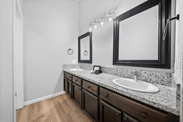 6100 Helens Ct, Loomis, CA 95650