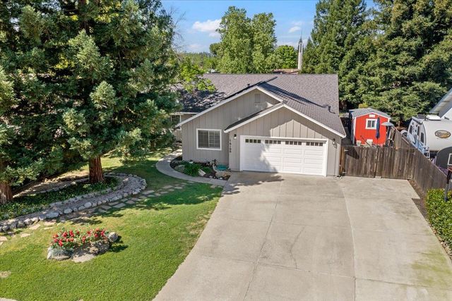 6100 Helens Ct, Loomis, CA 95650