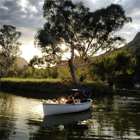 2232 East Lakeshore Drive, Agoura Hills, CA 91301