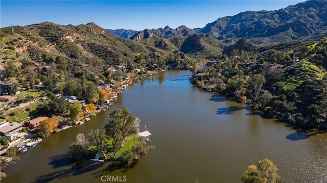 2232 East Lakeshore Drive, Agoura Hills, CA 91301