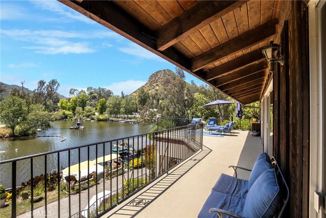 2232 East Lakeshore Drive, Agoura Hills, CA 91301
