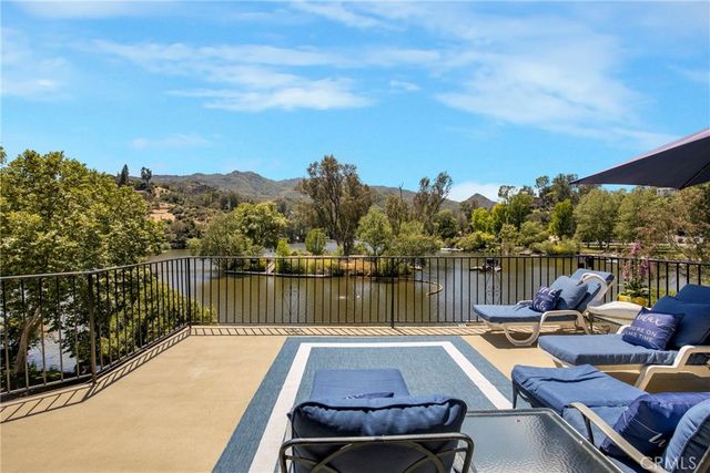 2232 East Lakeshore Drive, Agoura Hills, CA 91301