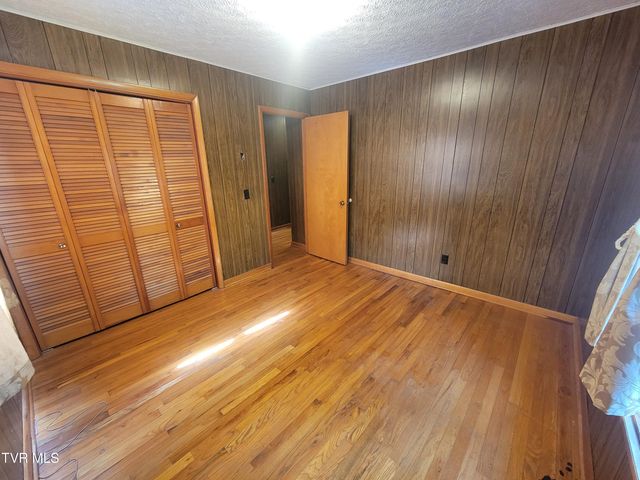19370 Us Highway 23, Duffield, VA 24244