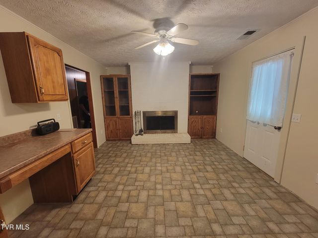 19370 Us Highway 23, Duffield, VA 24244