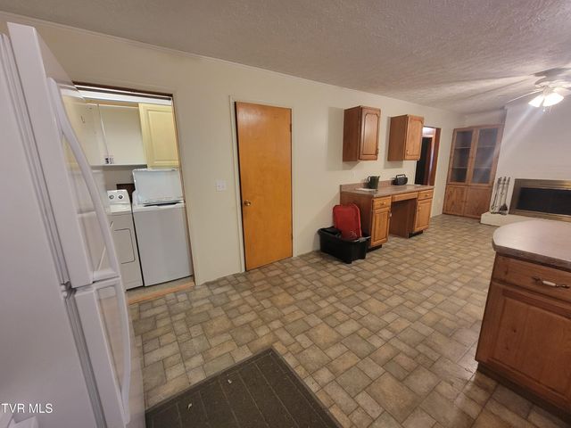 19370 Us Highway 23, Duffield, VA 24244