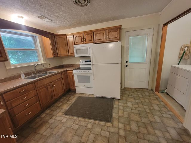 19370 Us Highway 23, Duffield, VA 24244