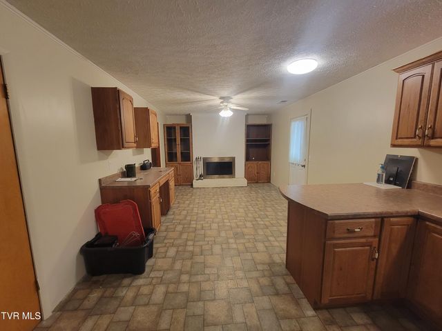 19370 Us Highway 23, Duffield, VA 24244