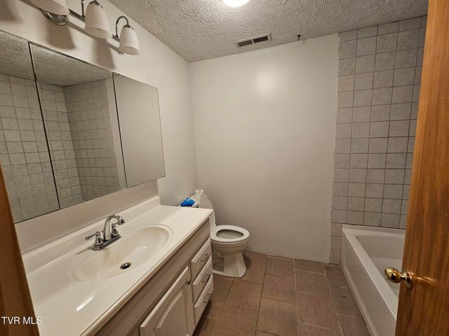 19370 Us Highway 23, Duffield, VA 24244