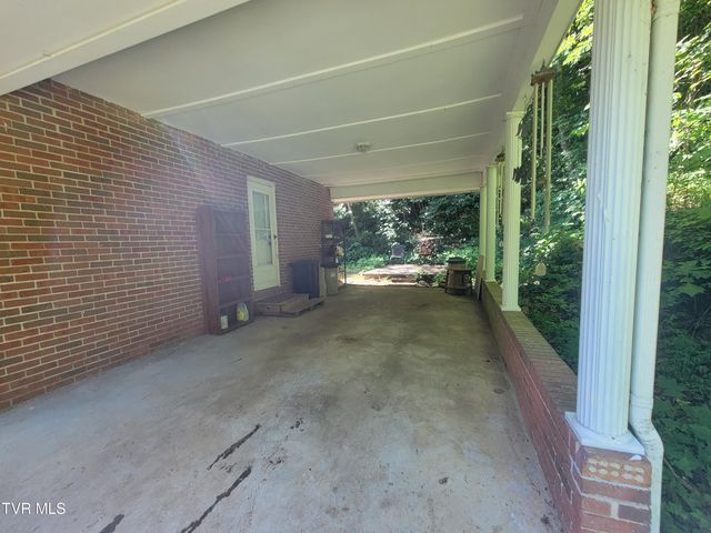19370 Us Highway 23, Duffield, VA 24244