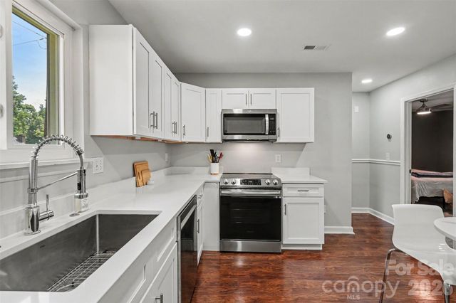6008 Trysting Road, Charlotte, NC 28227
