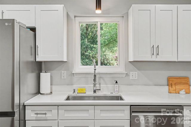 6008 Trysting Road, Charlotte, NC 28227
