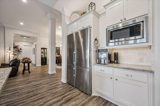 628 Appia Drive, Kemah, TX 77565