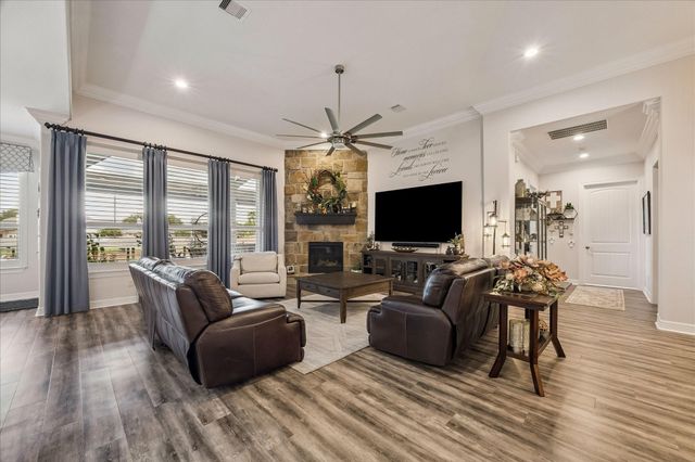 628 Appia Drive, Kemah, TX 77565