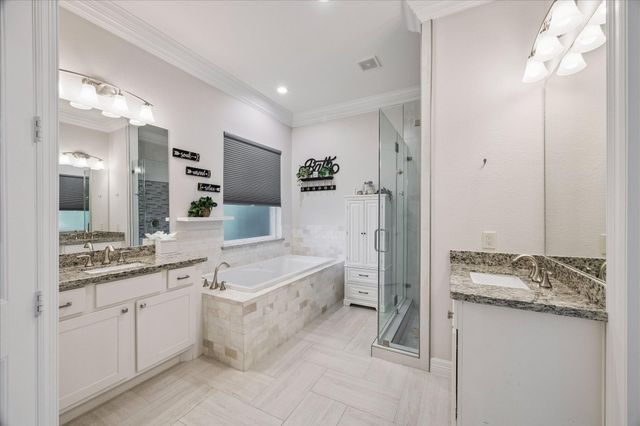 628 Appia Drive, Kemah, TX 77565