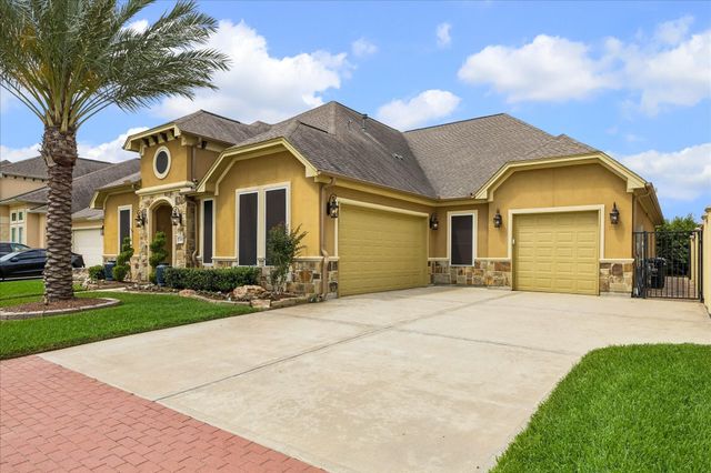 628 Appia Drive, Kemah, TX 77565
