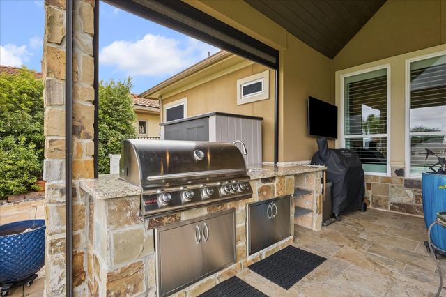 628 Appia Drive, Kemah, TX 77565