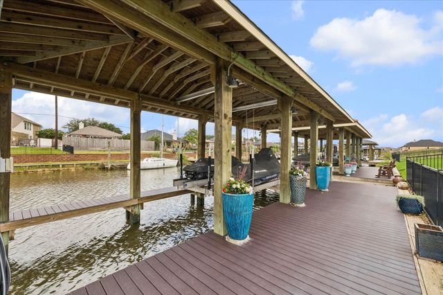 628 Appia Drive, Kemah, TX 77565