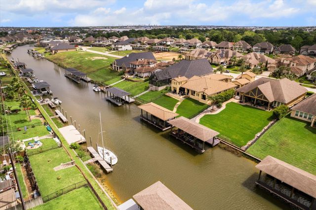 628 Appia Drive, Kemah, TX 77565