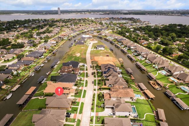 628 Appia Drive, Kemah, TX 77565
