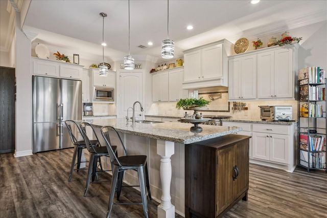 628 Appia Drive, Kemah, TX 77565