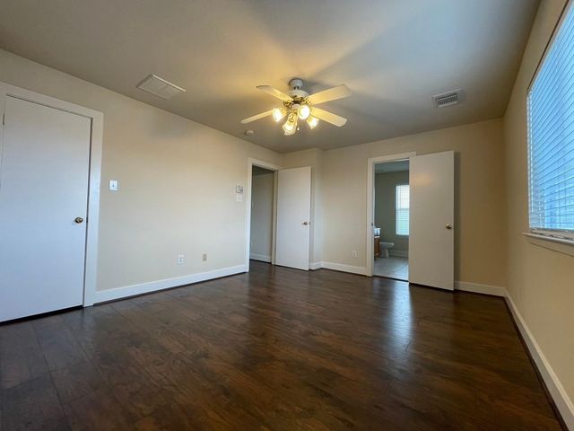 11928 Prior Park, Houston, TX 77047