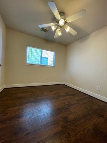 11928 Prior Park, Houston, TX 77047