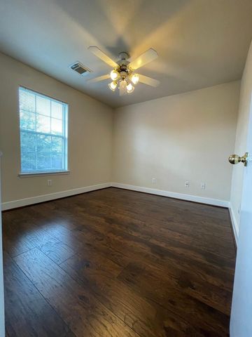 11928 Prior Park, Houston, TX 77047