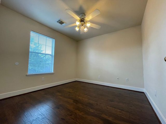 11928 Prior Park, Houston, TX 77047
