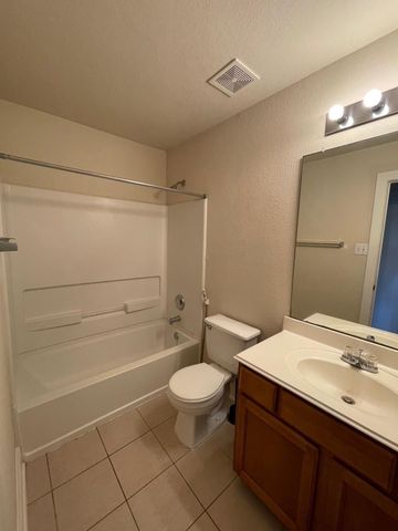 11928 Prior Park, Houston, TX 77047