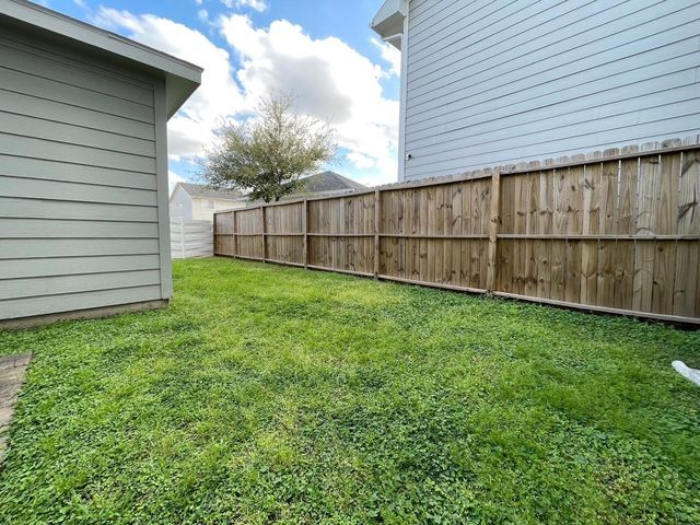 11928 Prior Park, Houston, TX 77047