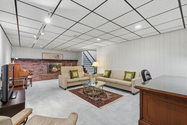 4120 Lyon Drive, Upper Arlington, OH 43220