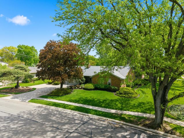 4120 Lyon Drive, Upper Arlington, OH 43220