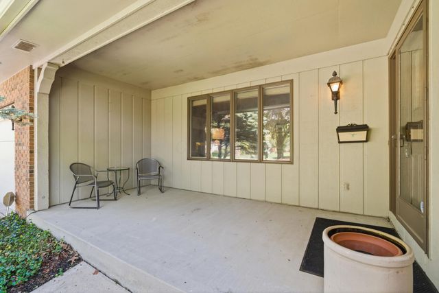 4120 Lyon Drive, Upper Arlington, OH 43220