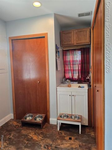 135 N Haven Street, Novi, MI 48377