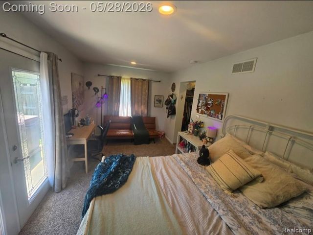 135 N Haven Street, Novi, MI 48377