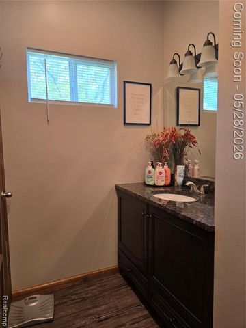 135 N Haven Street, Novi, MI 48377