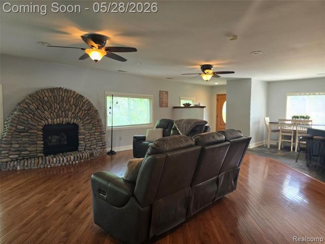 135 N Haven Street, Novi, MI 48377