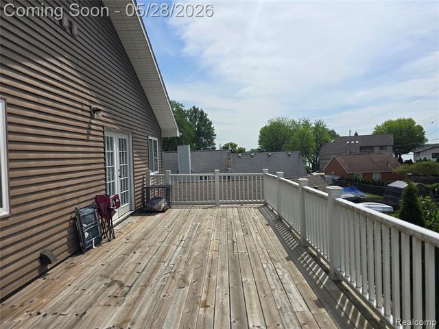 135 N Haven Street, Novi, MI 48377