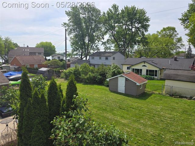 135 N Haven Street, Novi, MI 48377