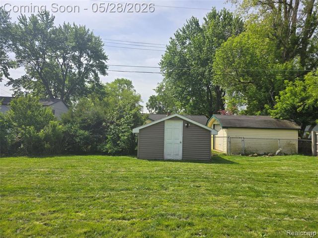 135 N Haven Street, Novi, MI 48377