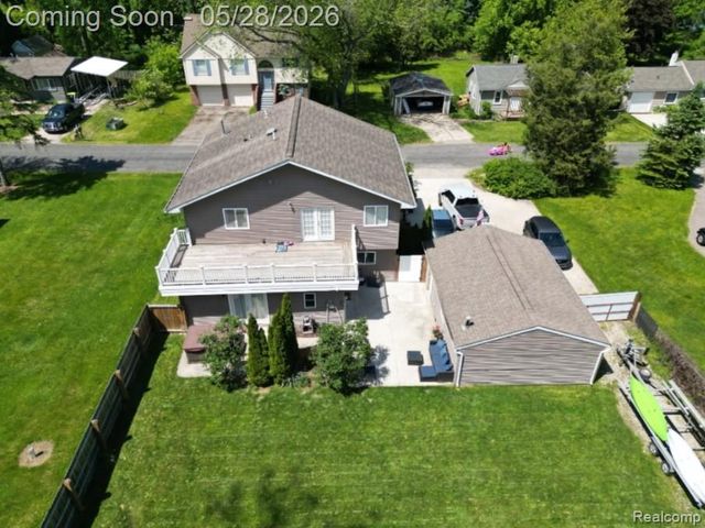 135 N Haven Street, Novi, MI 48377