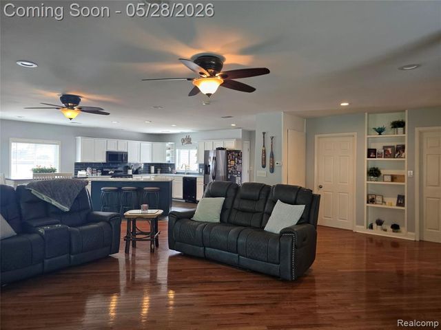 135 N Haven Street, Novi, MI 48377