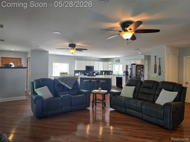 135 N Haven Street, Novi, MI 48377