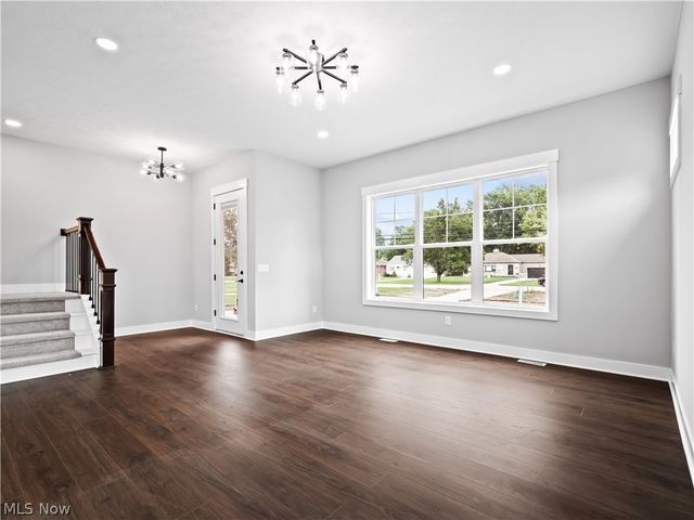 6774 Middlebrook Boulevard, Middleburg Heights, OH 44130