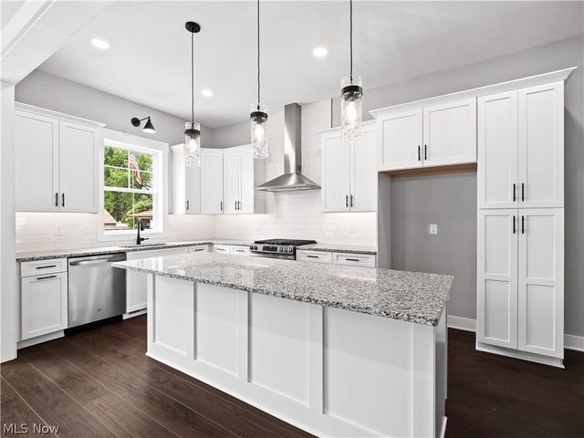 6774 Middlebrook Boulevard, Middleburg Heights, OH 44130