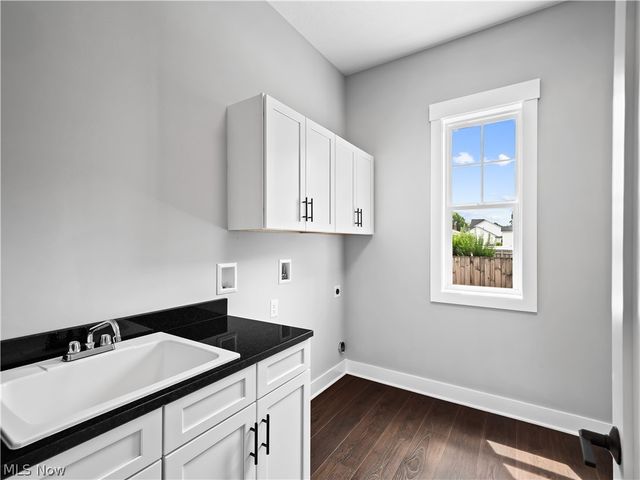 6774 Middlebrook Boulevard, Middleburg Heights, OH 44130
