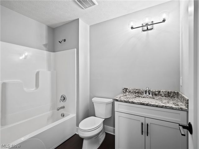 6774 Middlebrook Boulevard, Middleburg Heights, OH 44130