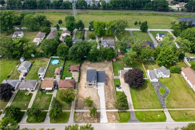 6774 Middlebrook Boulevard, Middleburg Heights, OH 44130