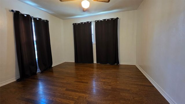 524 W Broadus Avenue, Fort Worth, TX 76115