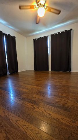 524 W Broadus Avenue, Fort Worth, TX 76115
